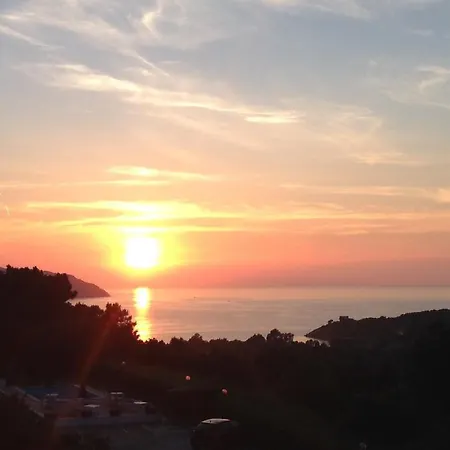 Renee 28 Pool & Nature Apartment Procchio (Isola d'Elba)